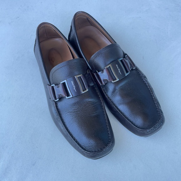 LIKE NEW Mens stylish brown Salvatore Ferragamo loafers size 9 - Picture 5 of 7